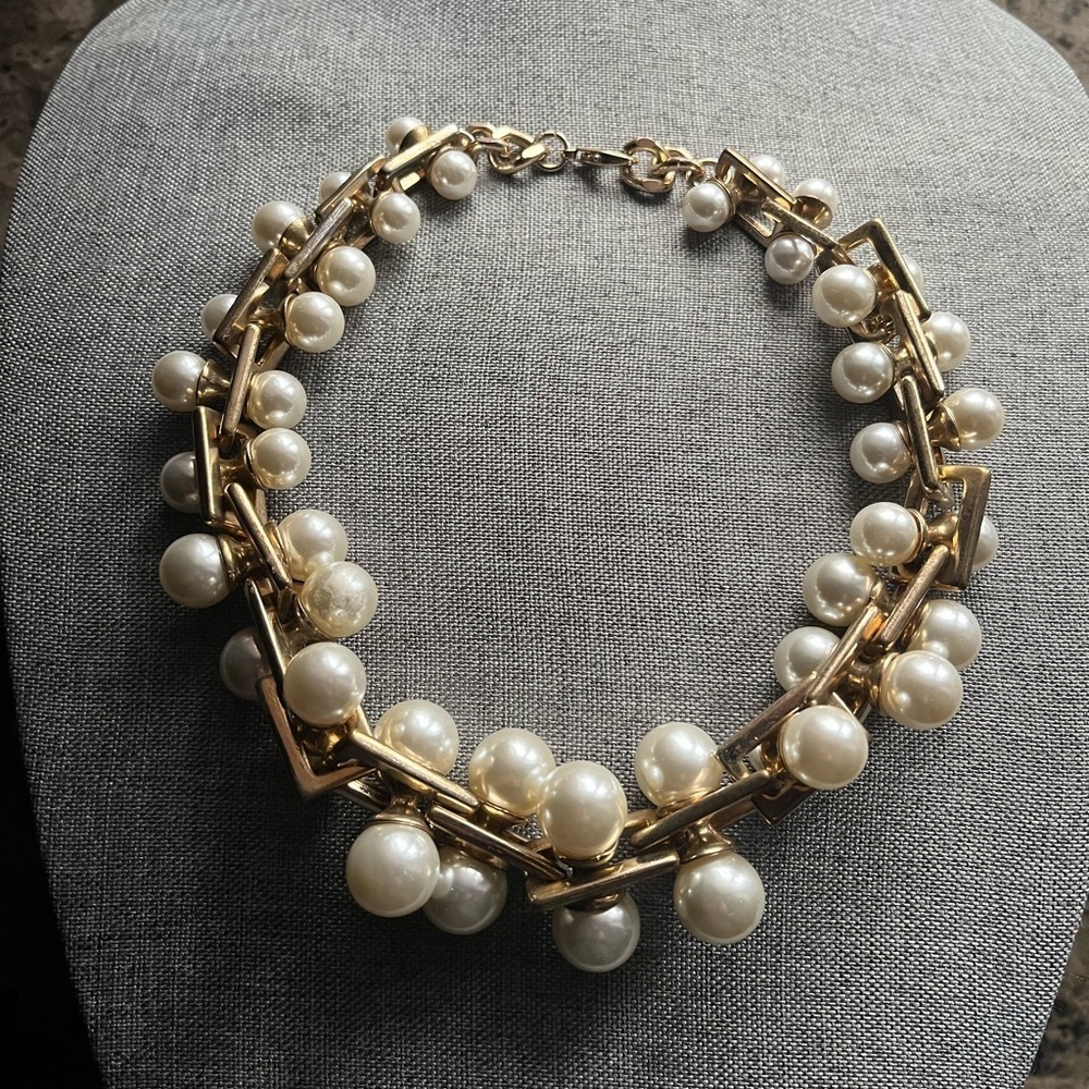 Faux Pearl Statement Necklace - Picture 2 of 2